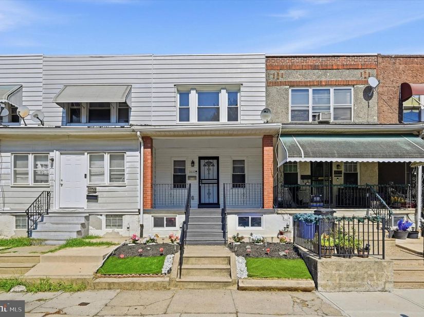 2631 S Holbrook Street, Philadelphia PA 19142