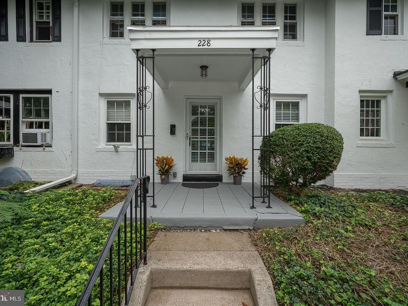 228 Montgomery, Haverford PA 19041