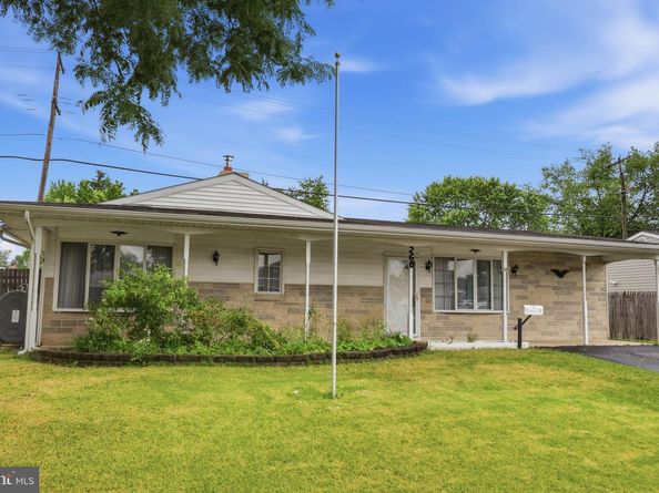 268 Blue Ridge Drive, Levittown PA 19057
