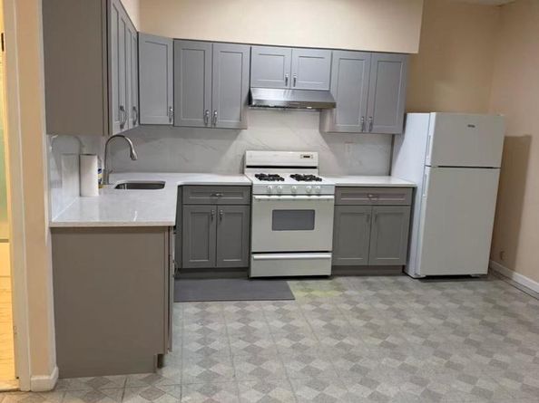 1009 Arch Street 4B, Philadelphia PA 19107
