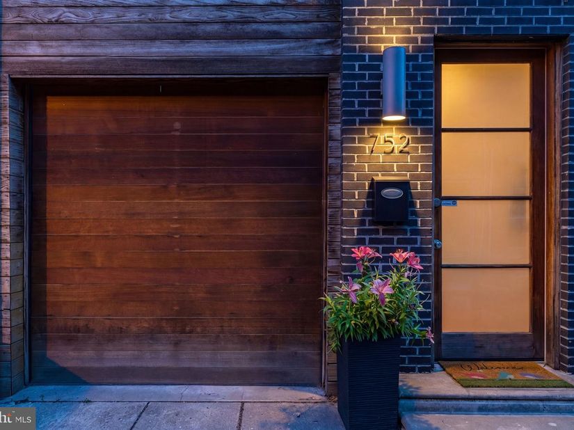 752 S Hicks Street, Philadelphia PA 19146