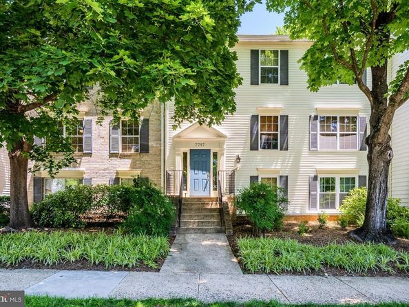 7717 Inversham Drive 116, Falls Church VA 22042