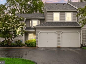 679 Rose Hollow Drive