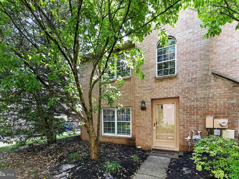 46 Rampart Drive, Chesterbrook PA 19087