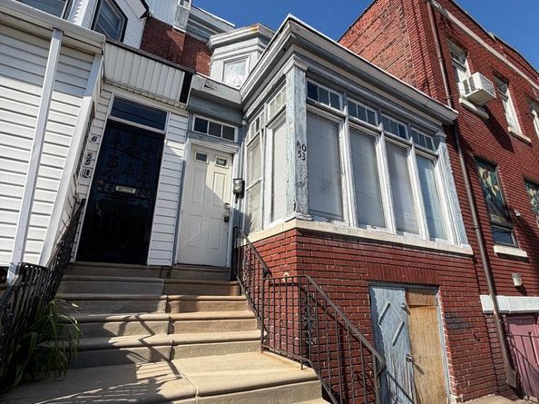 6053 Pine Street, Philadelphia PA 19143