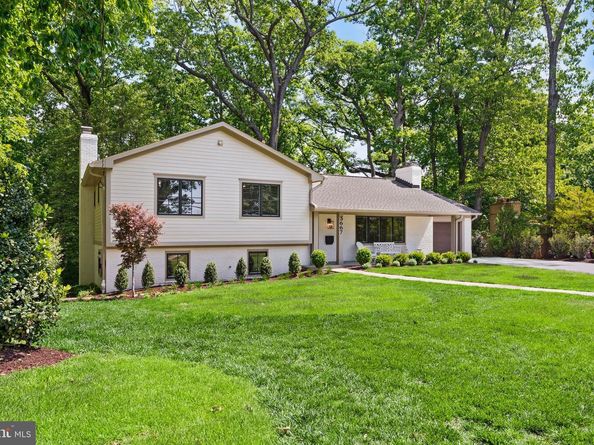 3667 N Harrison Street, Arlington VA 22207