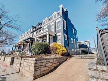 136 Rhode Island Avenue NE