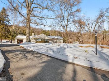 2085 Yellow Springs Road