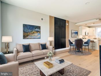 1939 N Leithgow Street