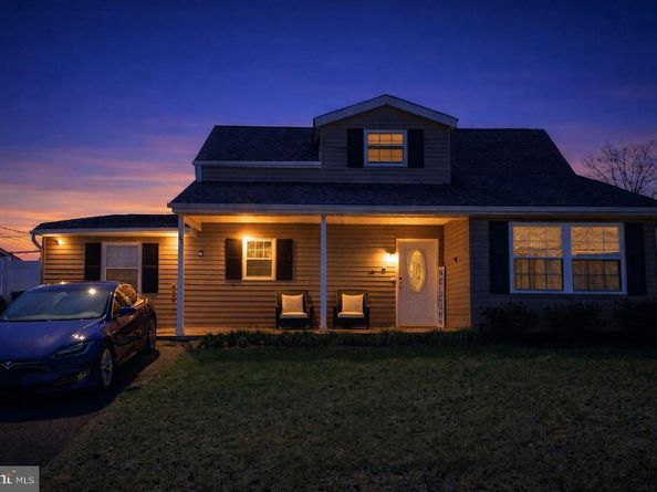 37 River Lane, Levittown PA 19055