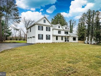 1427 Sugartown Road