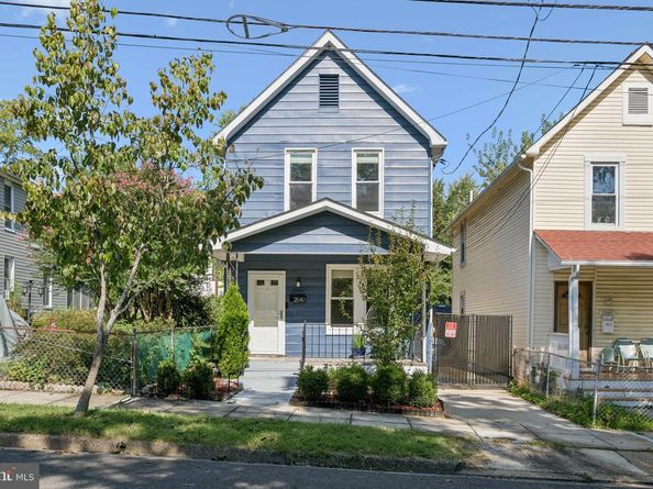 2849 Mills Avenue NE, Washington DC 20018