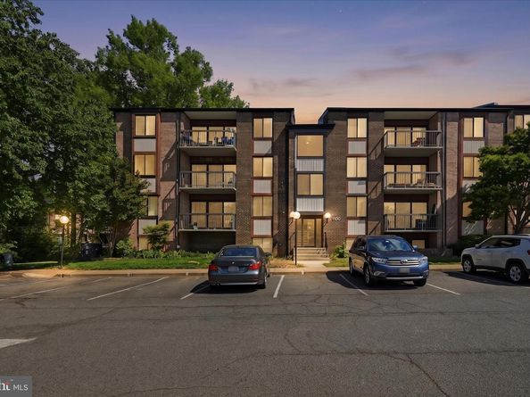 9730 Kingsbridge Drive 303, Fairfax VA 22031