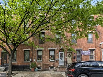1913 Carpenter Street