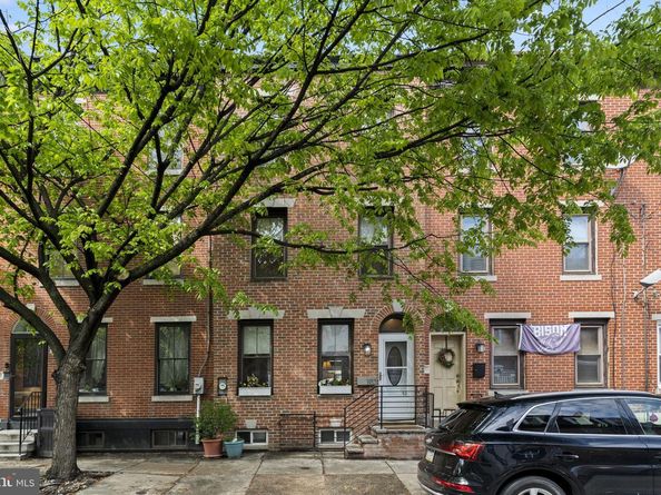 1913 Carpenter Street, Philadelphia PA 19146