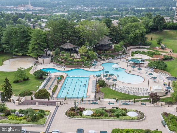 205 Yoakum Parkway 1502, Alexandria VA 22304