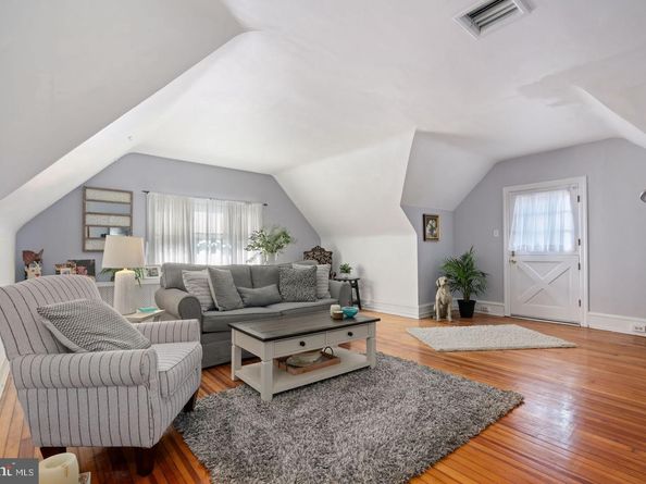 118 Montrose Avenue C, Bryn Mawr PA 19010