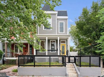 2105 4TH Street NE
