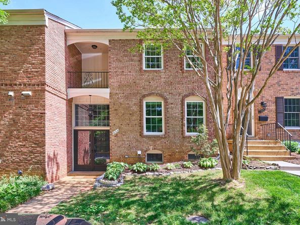 3153 Fairbury Lane, Fairfax VA 22031