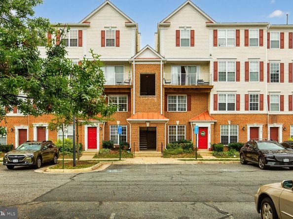 2492 Quick Street 103, Herndon VA 20171