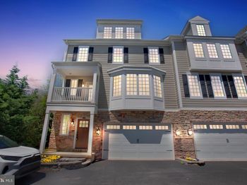 17 Grey Court