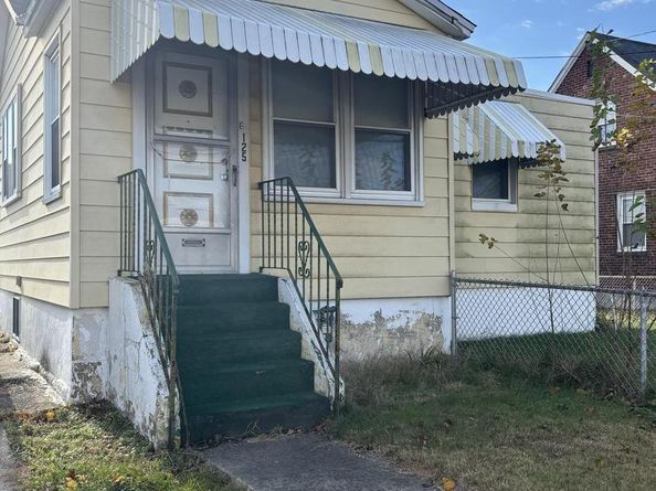 125 S Governor Printz Boulevard, Essington PA 19029