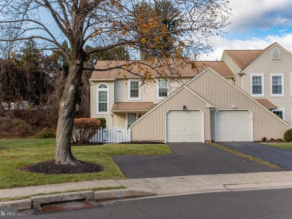 1811 Hennessy Drive, Southampton PA 18966