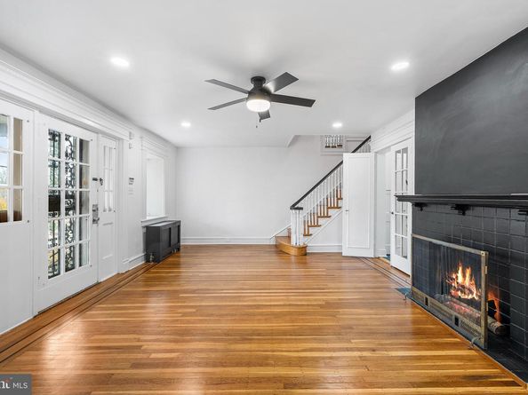 6630 Boyer Street, Philadelphia PA 19119