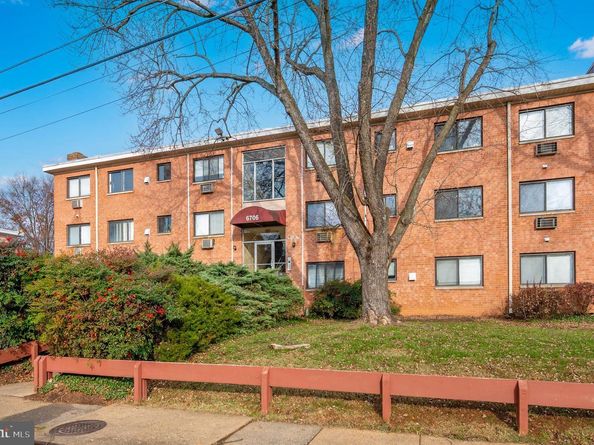 6706 James Lee Street 350, Falls Church VA 22042