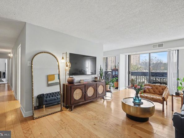 5300 Holmes Run Parkway 615, Alexandria VA 22304