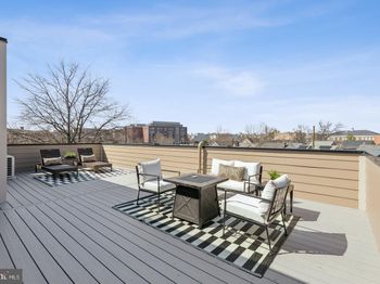 1016 Rhode Island Avenue NE