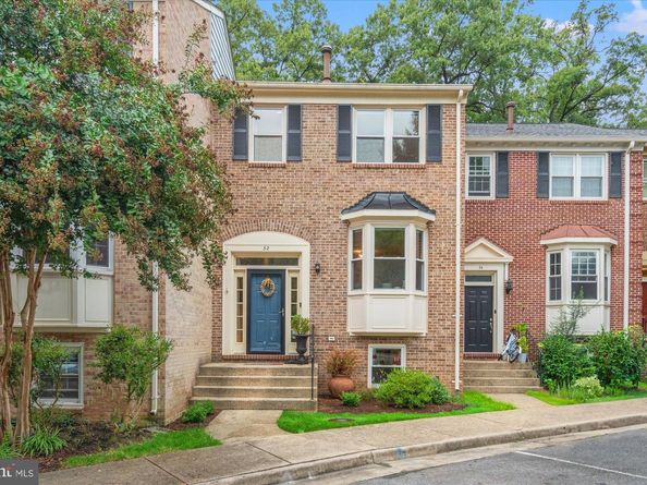 32 Carriage House Circle, Alexandria VA 22304