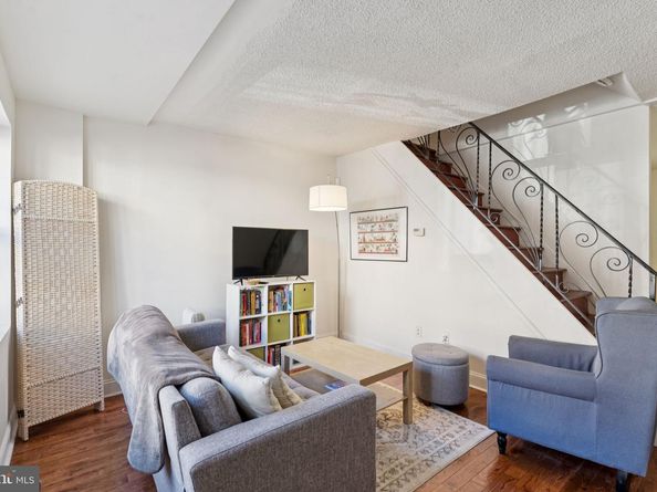 210 Sigel Street, Philadelphia PA 19148