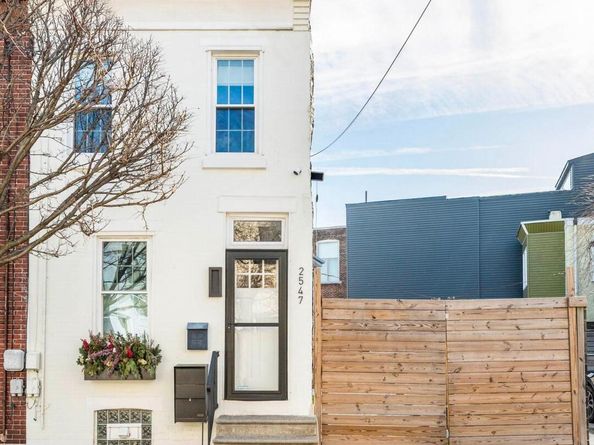 2547 Collins Street, Philadelphia PA 19125