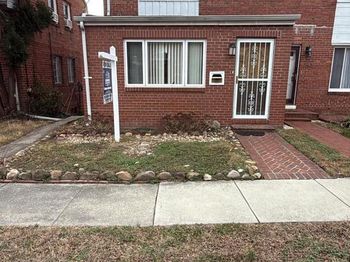 245 Nicholson Street NE