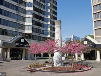 2001 Hamilton Street