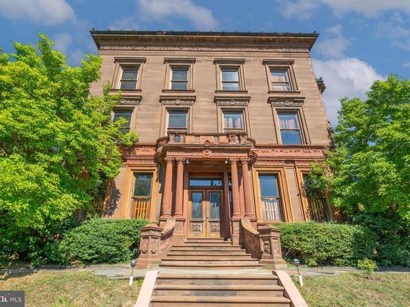 2201 Green Street, Philadelphia PA 19130