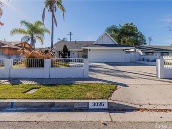 3026 E Quinnell Drive