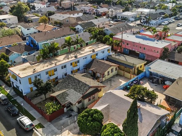 1105 Cherry Ave, Long Beach CA 90813