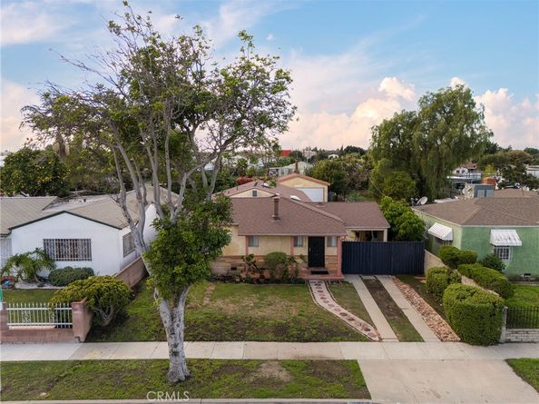 12623 S Slater, Compton CA 90222