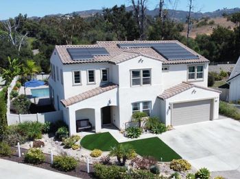 1564 Manzanita Hollow