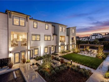 12719 Azure Way