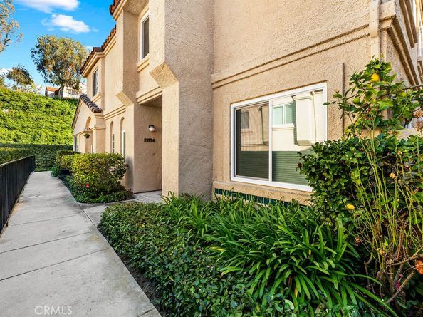 21174 Gladiolos, Lake Forest CA 92630