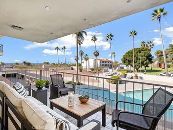 2501 S El Camino Real