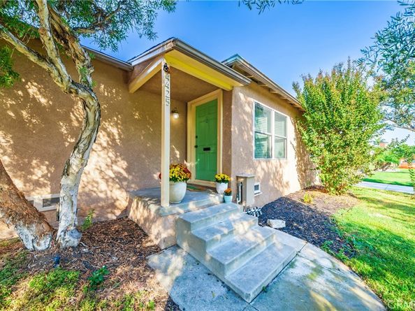 4425 Walnut Ave, Long Beach CA 90807