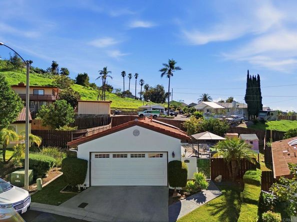 141 Belfast, Escondido CA 92027