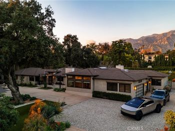 865 W Foothill