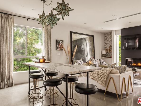 8512 Hargis Street, Los Angeles CA 90034