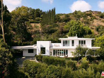 2635 Carman Crest Drive