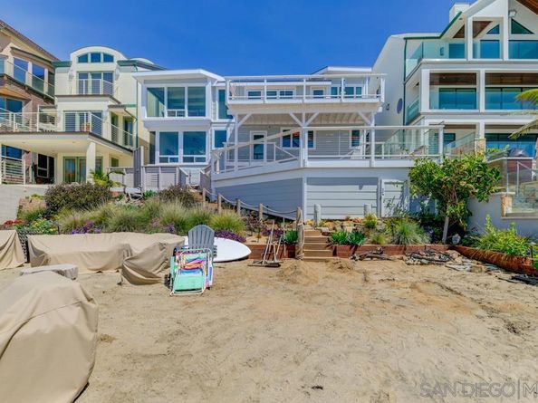 2633 Ocean St, Carlsbad CA 92008